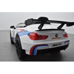 BMW M6 GT3 12 Volts blanc, voiture électrique enfant 12 Volts télécommande parentale 2.4 Ghz, 2 moteurs