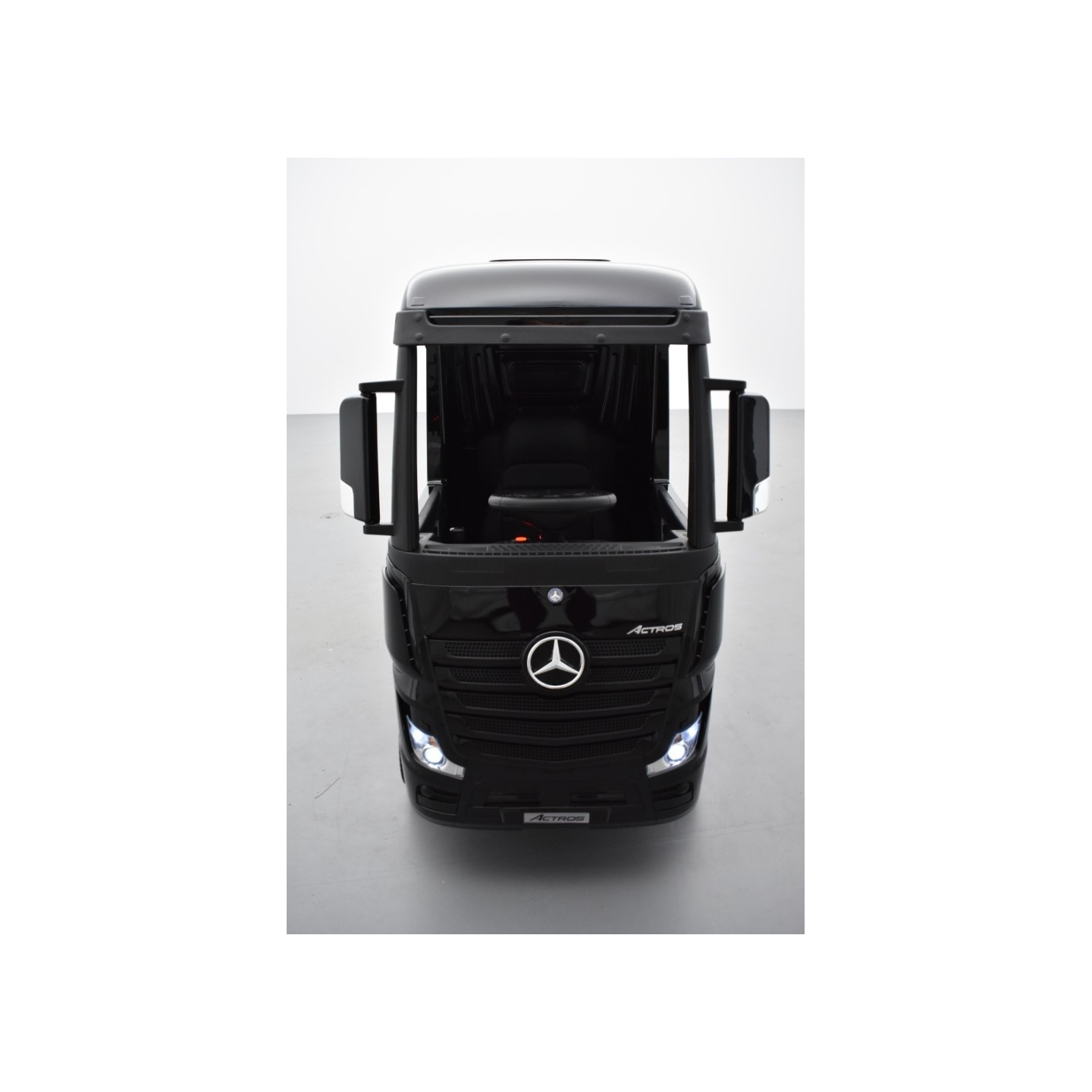 Mercedes Actros noir métallisé 2 x 12V, camion électrique enfant 12 volts télécommande parentale 2.4 Ghz, 12V 14Ah, 4 moteurs