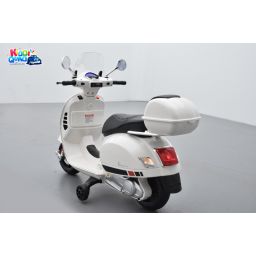 Scooter Vespa Blanc électrique pour enfant 12V - 7AH