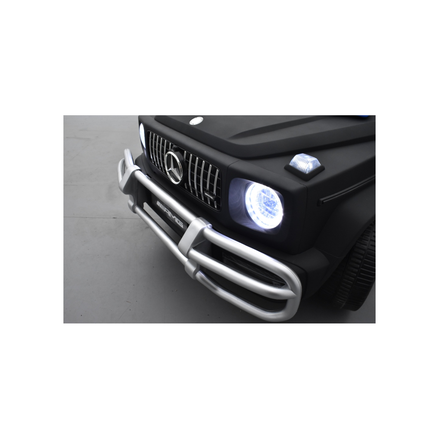 Pack Mercedes G63 24V noir mat + 2ème chargeur + 2ème batterie + housse +  plaque