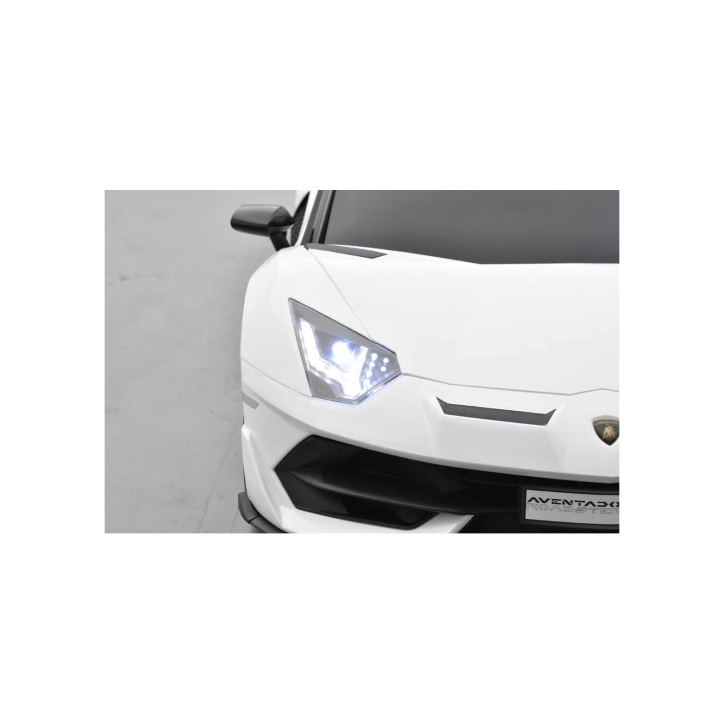 Lamborghini SVJ 24 Volts blanche, voiture électrique enfant 24V - 7AH, 2 moteurs