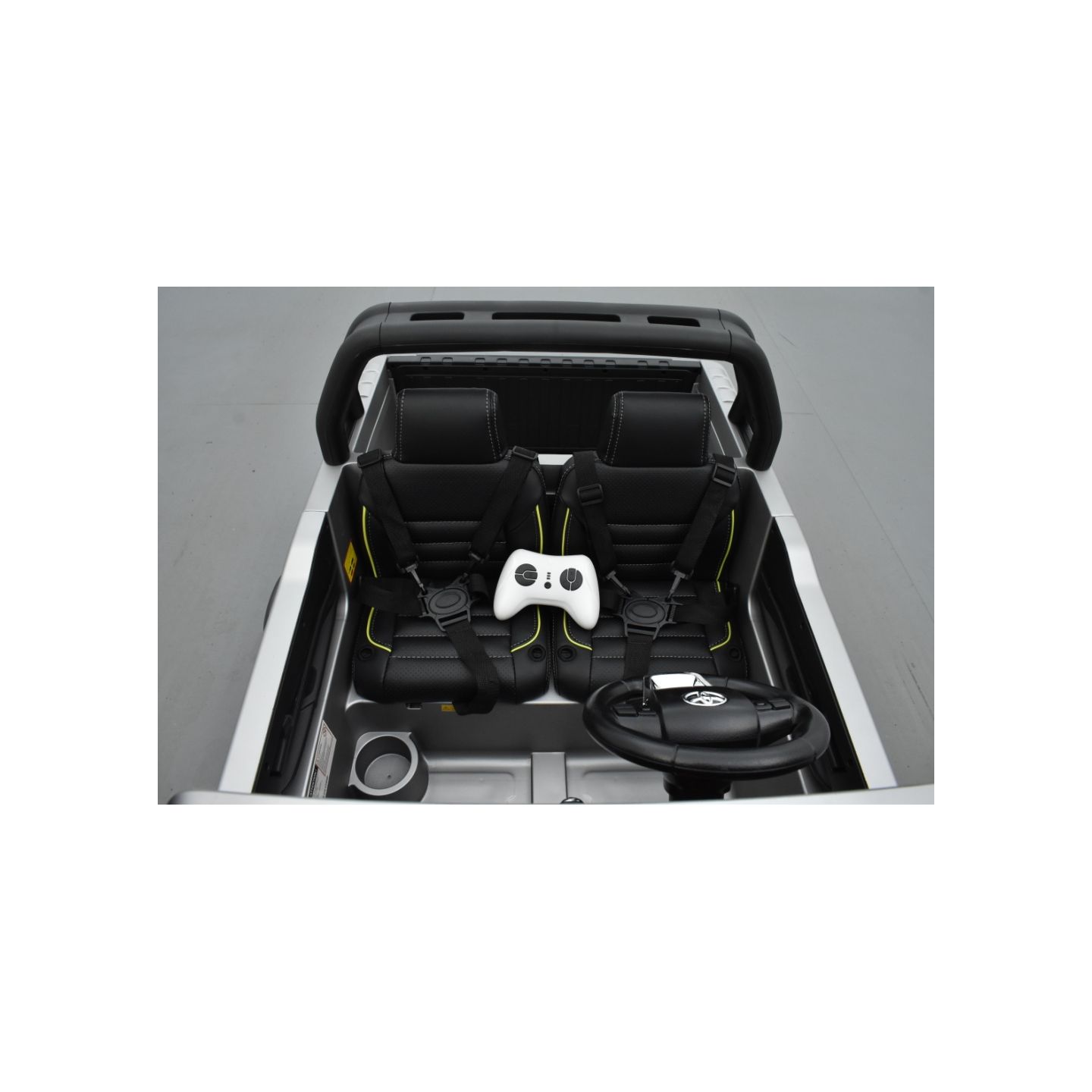 Toyota Hilux gris Mat 24 Volts électrique pour enfant écran mp4, 4x4 électrique enfant 2 places
