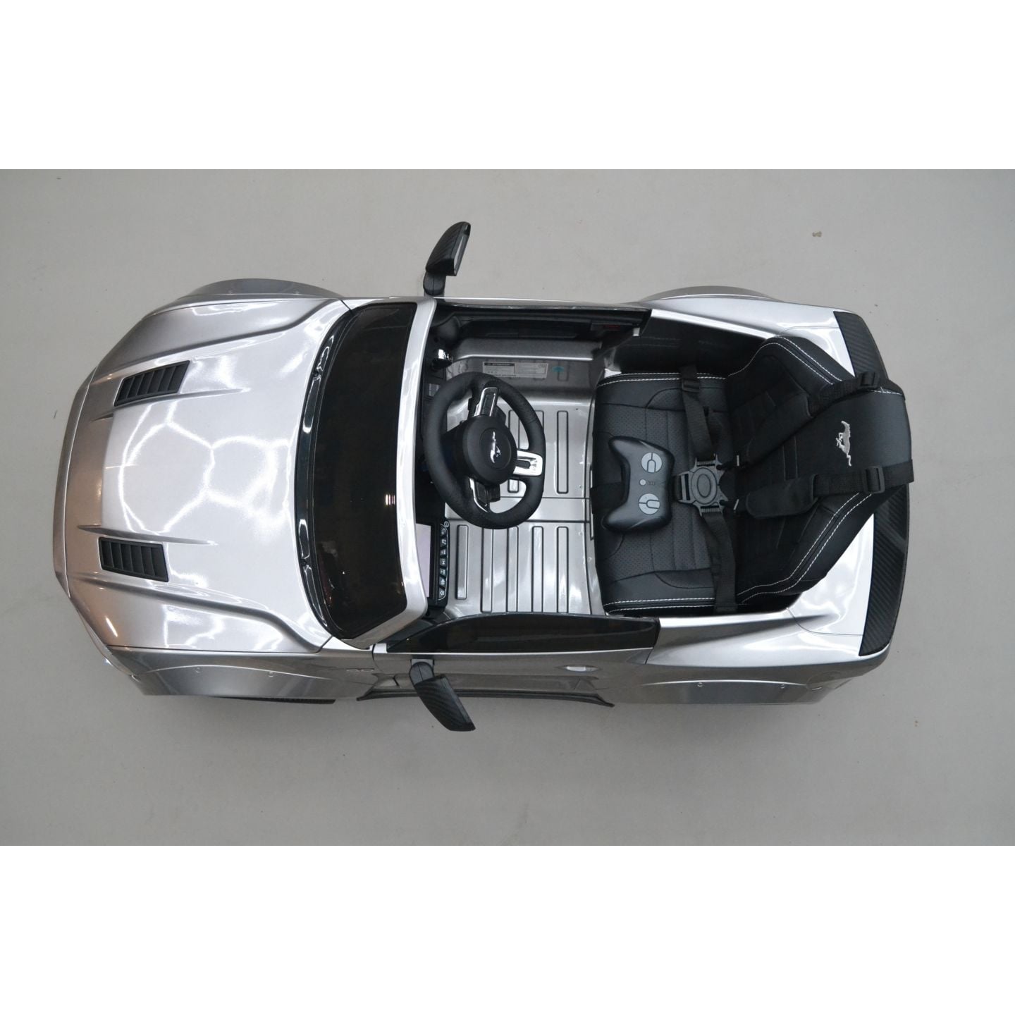 Voiture électrique à Conducteur Porté Ford Shelby Mustang Gt 500 Cobra Noire Telecommande 2 4 Ghz Entree Usb Lumieres Led