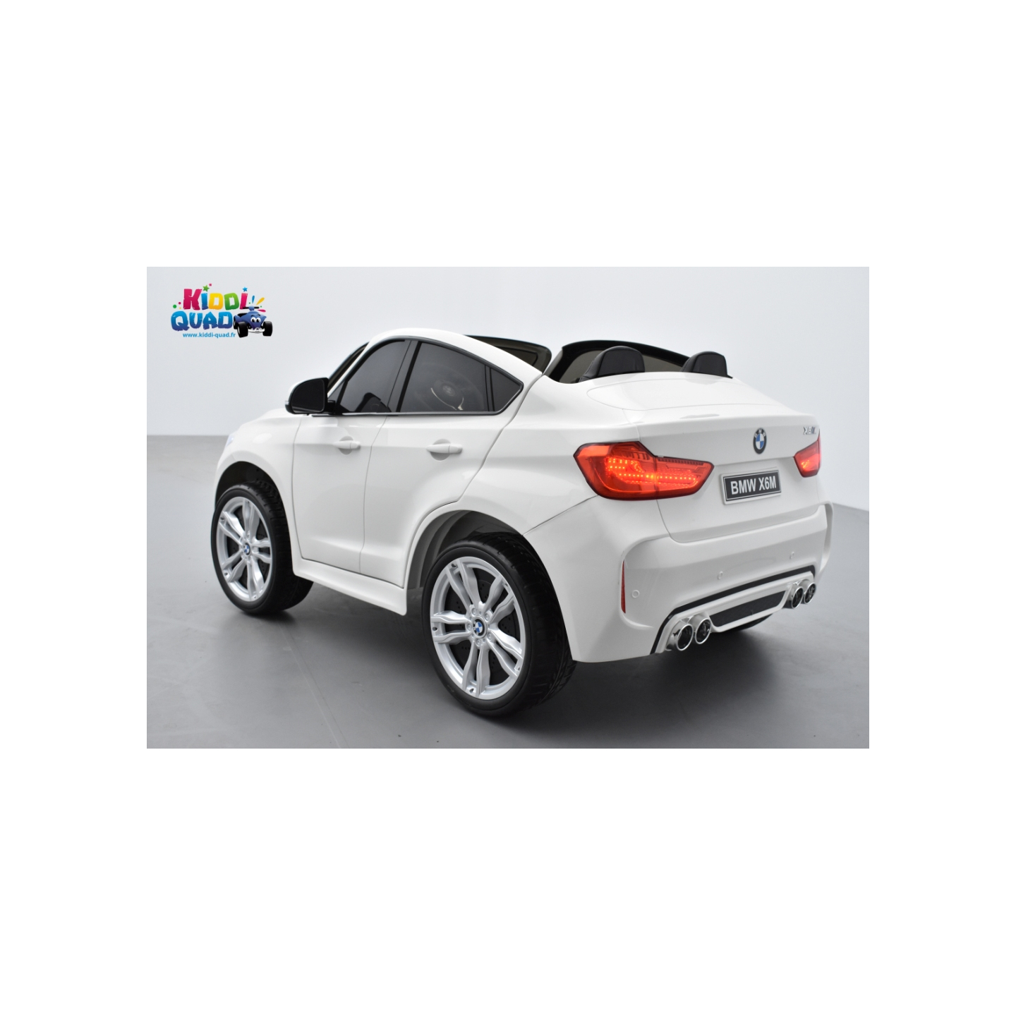 BMW X6 M Blanc 2 places, voiture électrique enfant , 12 volts - 12AH, 2  moteurs